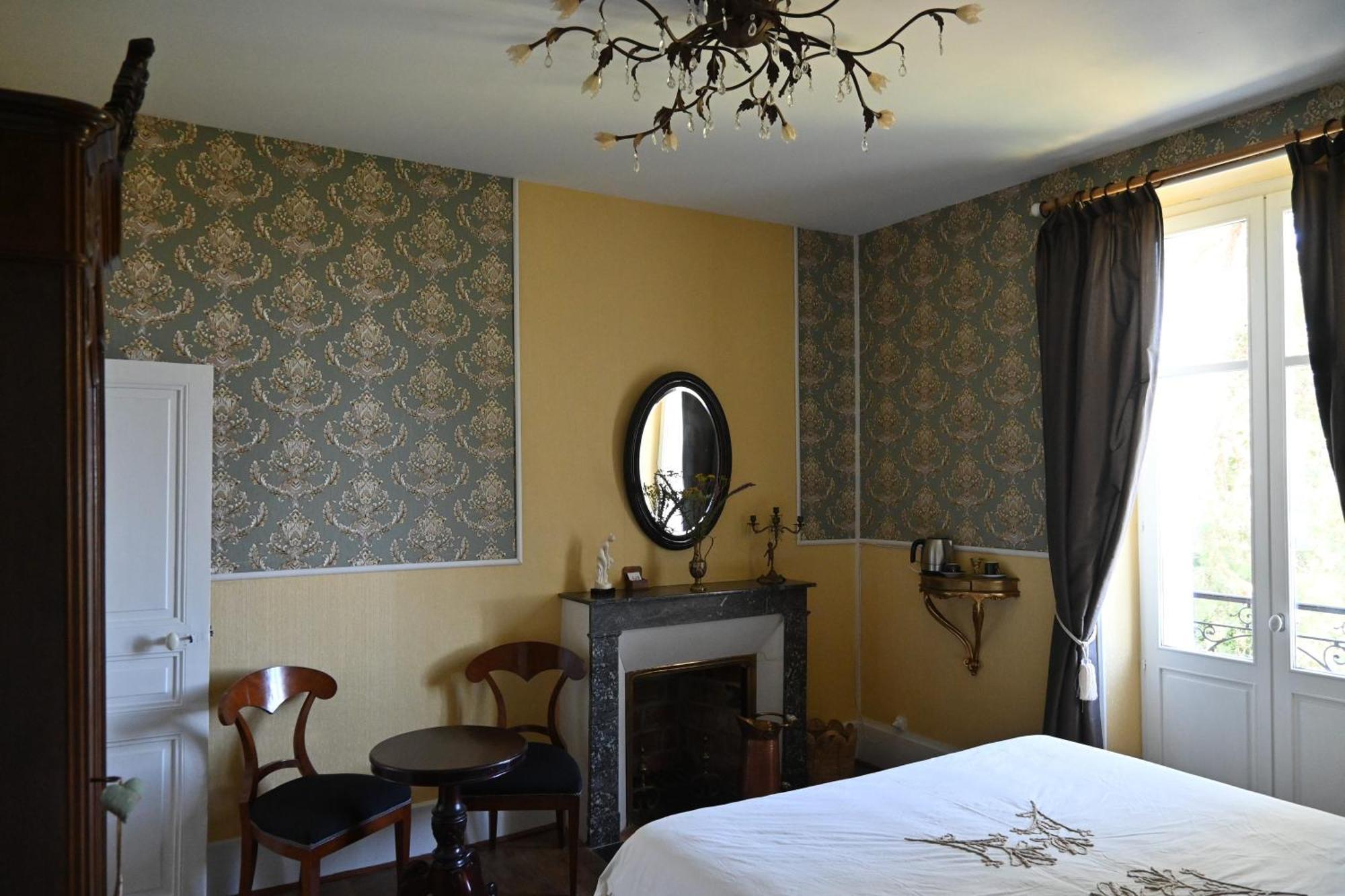 Villa Champallement Szoba fotó